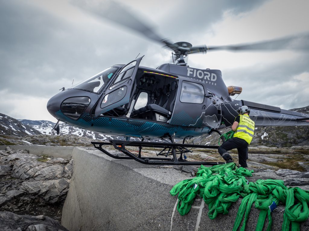 HELIKOPTER UTLEIGE AS