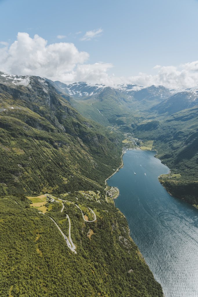Geiranger per Hubschrauber