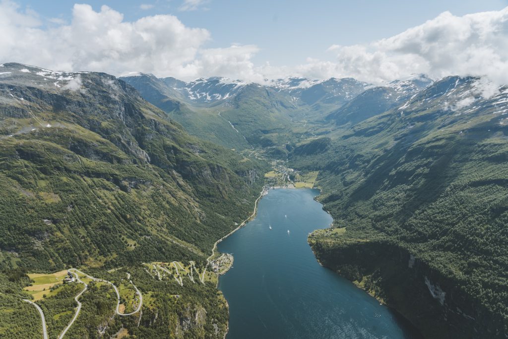 Helikoptertur Geiranger signatur 45 minutter