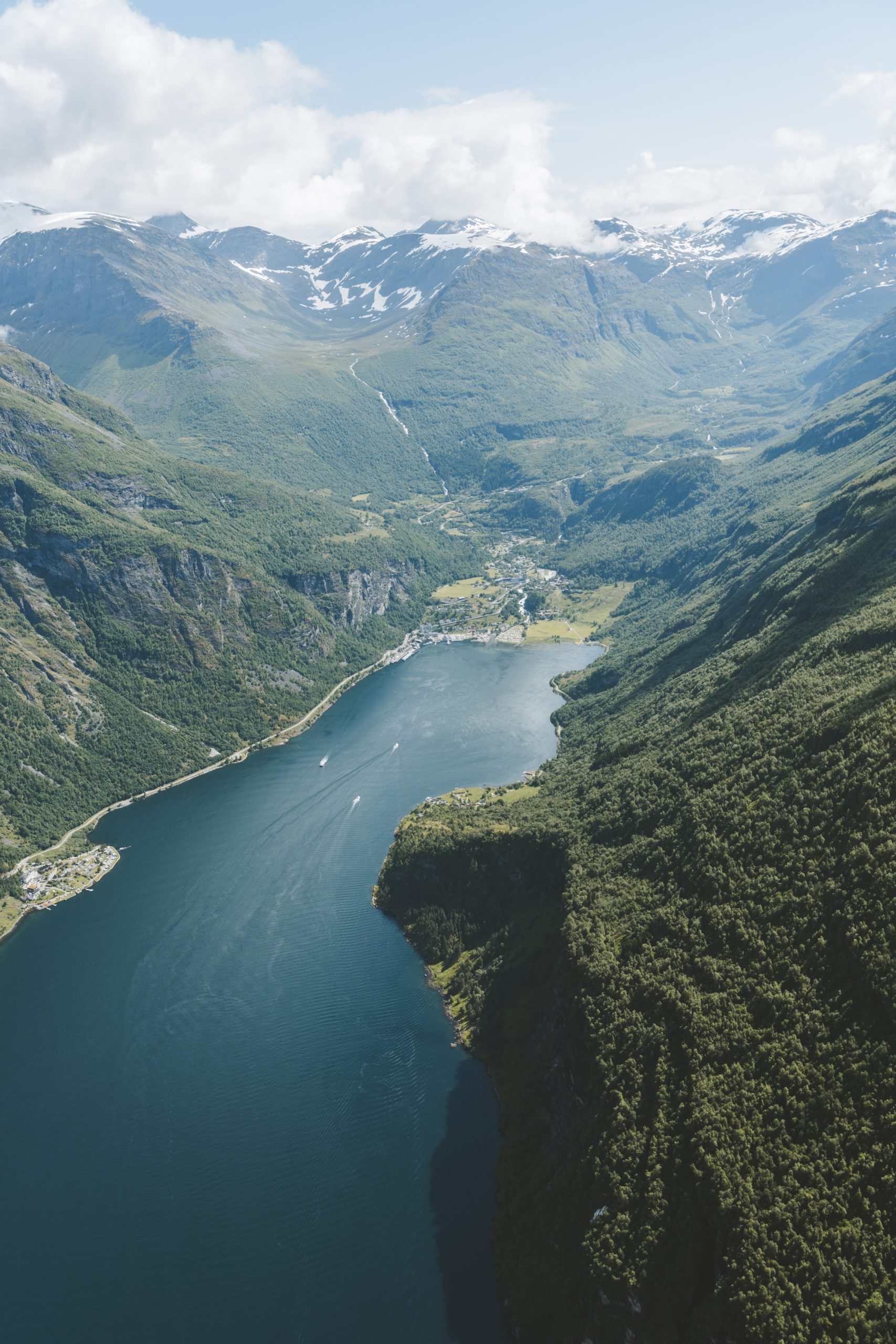 Geiranger per Hubschrauber 2.jpg