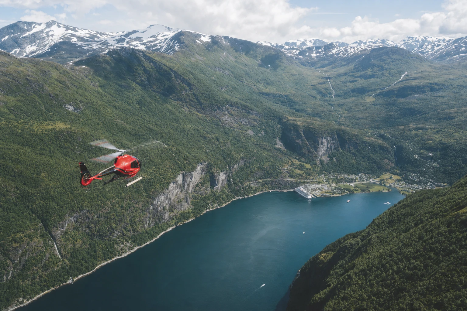 Welche Vorteile bietet ein Hubschrauber von Bergen nach Geiranger?