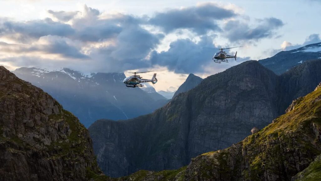 Skreddersydd-helikoptertur-edited.jpg